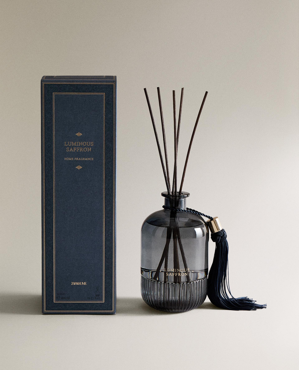 Zara Home Аромадиффузор Luminous Saffron 480 мл, тростниковые палочки микадо, аромат парфюмированный, Золотой