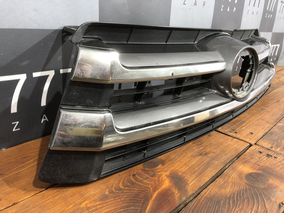 Решетка радиатора Toyota Highlander 3 (U50) 16-19 Б/У Оригинал 531010E240