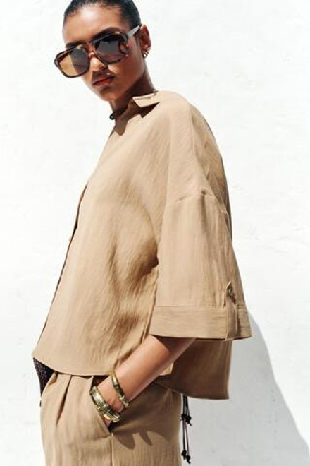 ZARA ШИРОКАЯ РУБАШКА С КОРОТКИМИ РУКАВАМИ, МЯГКИЙ КАШТАНОВЫЙ
