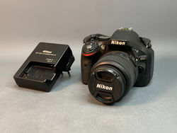 Nikon D5200 Kit 18-55mm 3.5-5.6G II ED 1.277 кадров