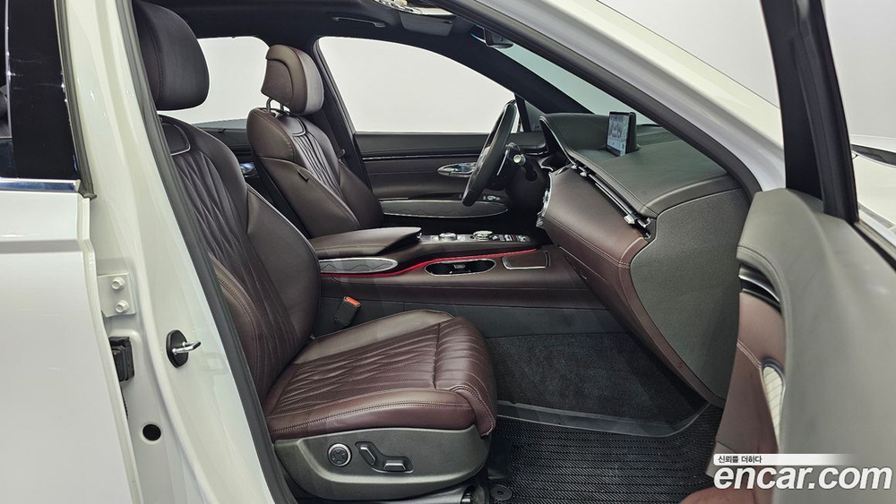 Genesis GV70 2.5T Бензин AWD (01.2022)
