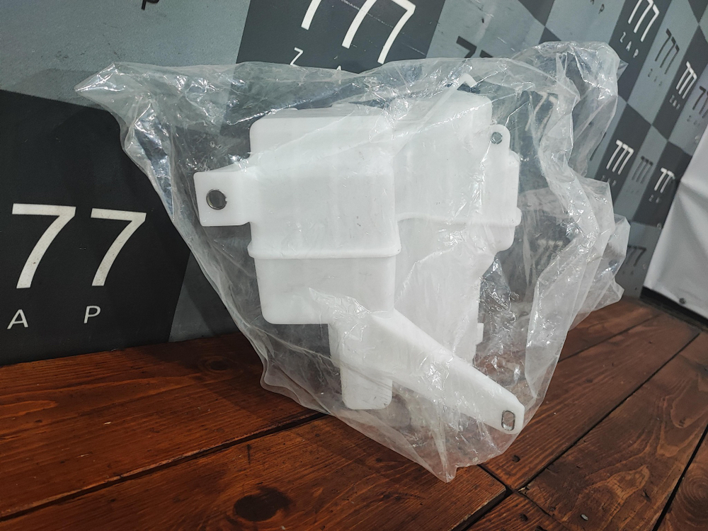 Бачок омывателя Toyota Camry XV70 17-нв Новый Оригинал 8531533520