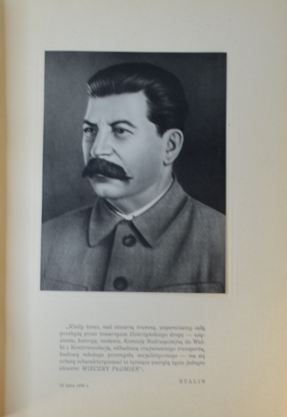 Феликс Дзержинский: 1877-1926. Варшава, Книга и Знание, 1951 г.