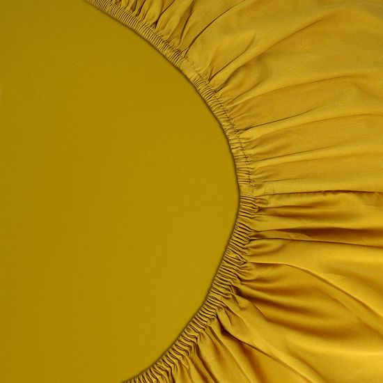 Простыня на резинке из премиального сатина горчичного цвета из коллекции essential, 200х200х30 см