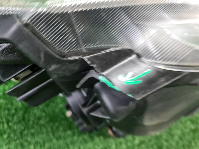 Фара правая Suzuki SX4 (2006-2014) галоген хэтчбек