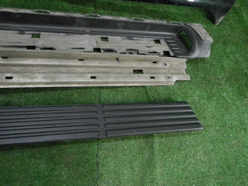 Накладка порога левая Toyota Land Cruiser 200 (2015-2021)