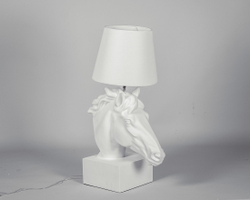Лампа настольная Horse