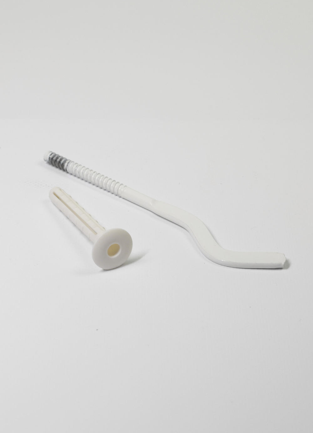 А6.7.17ф Кронштейн для радиатора штыревой 7*170 мм плоский с дюбелем