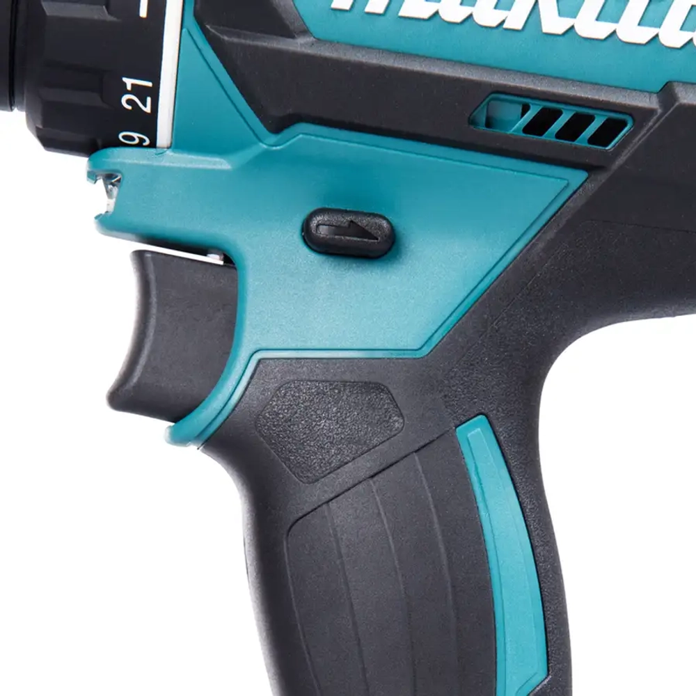 Аккумуляторная дрель-шуруповерт Makita DDF482Z