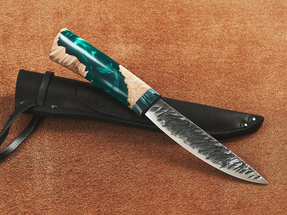 Якутский нож "Амга", сталь Х12МФ, рукоять стабилизированная карельская береза / акрил изумруд