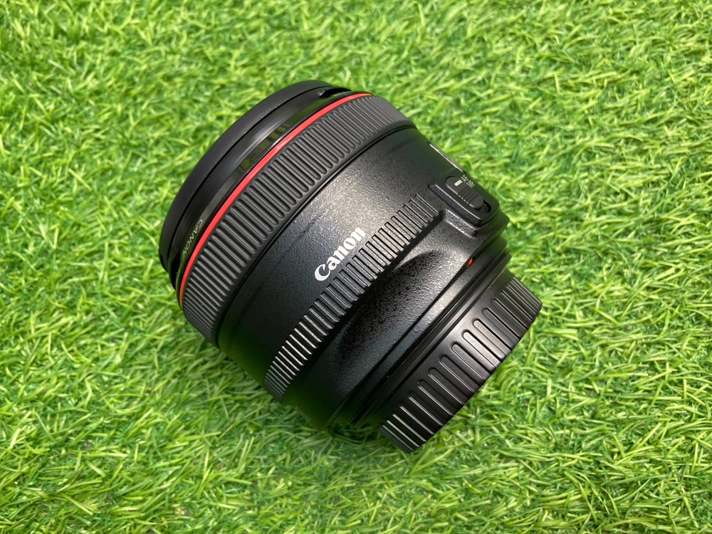 Canon EF 50mm 1.2L USM