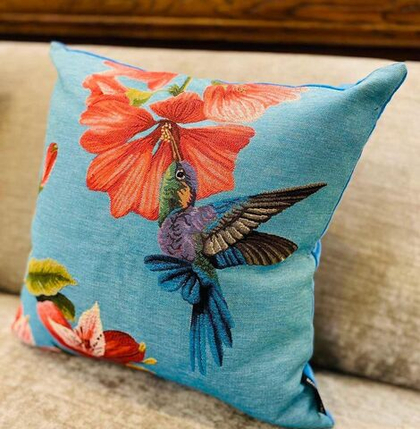 Подушка Колибри гобеленовая 45х45 см