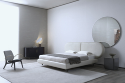 Двуспальная кровать с широким изголовьем Coco