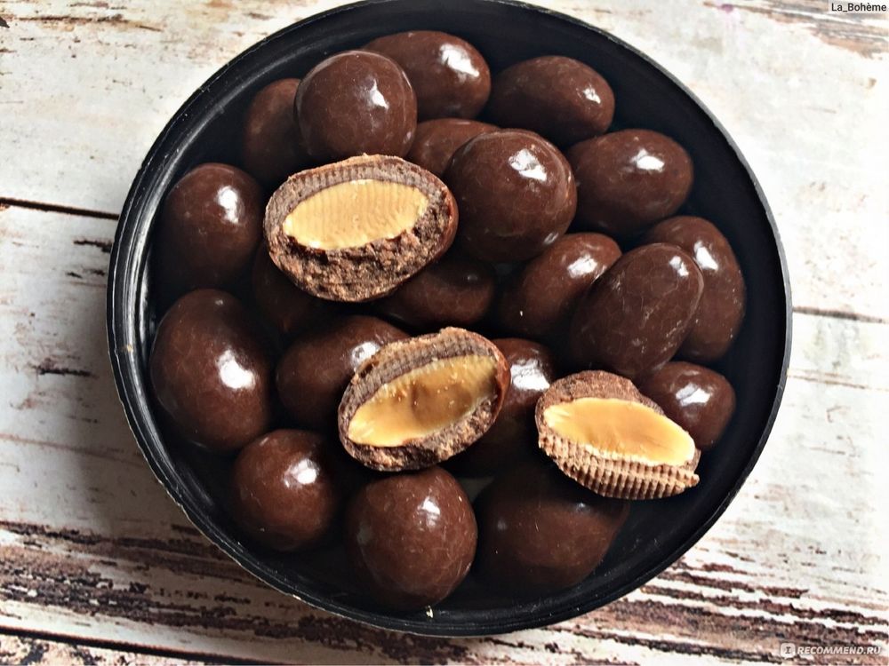 Миндаль в шоколаде Lotte Almond choco balls 70 г, 5 шт