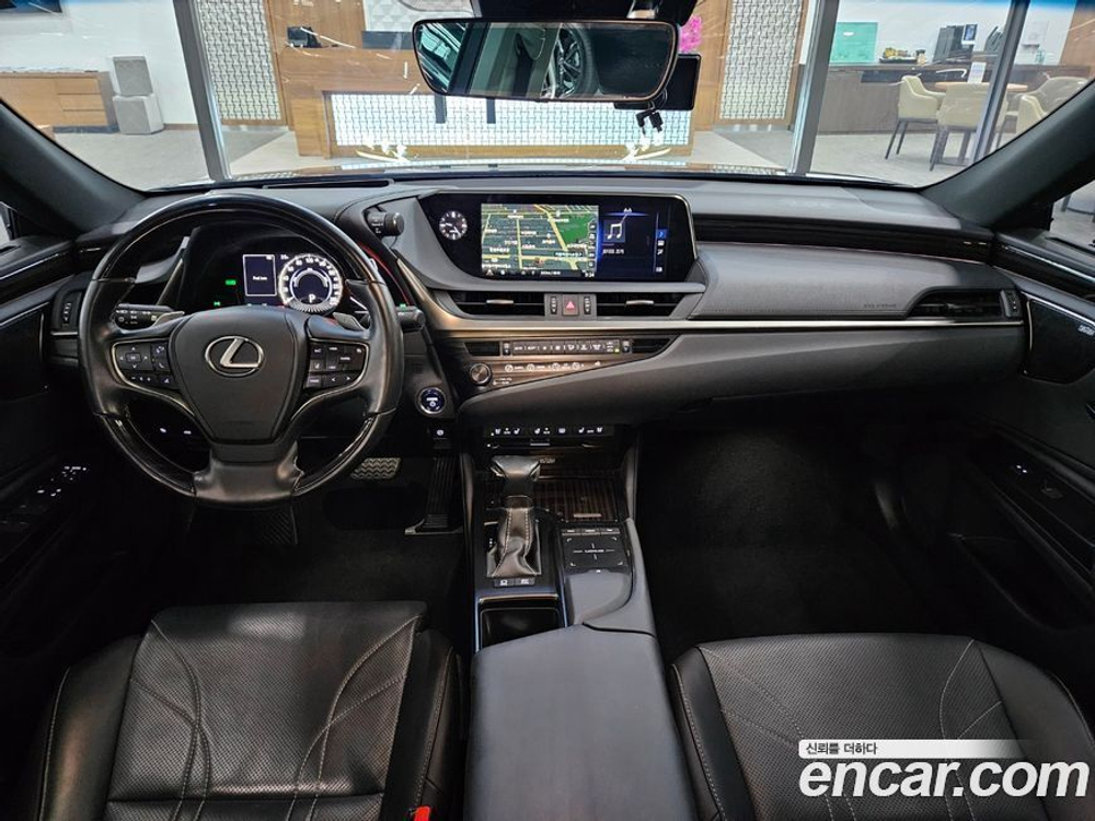 Lexus ES300h 7 Generation Executive (08.2019)