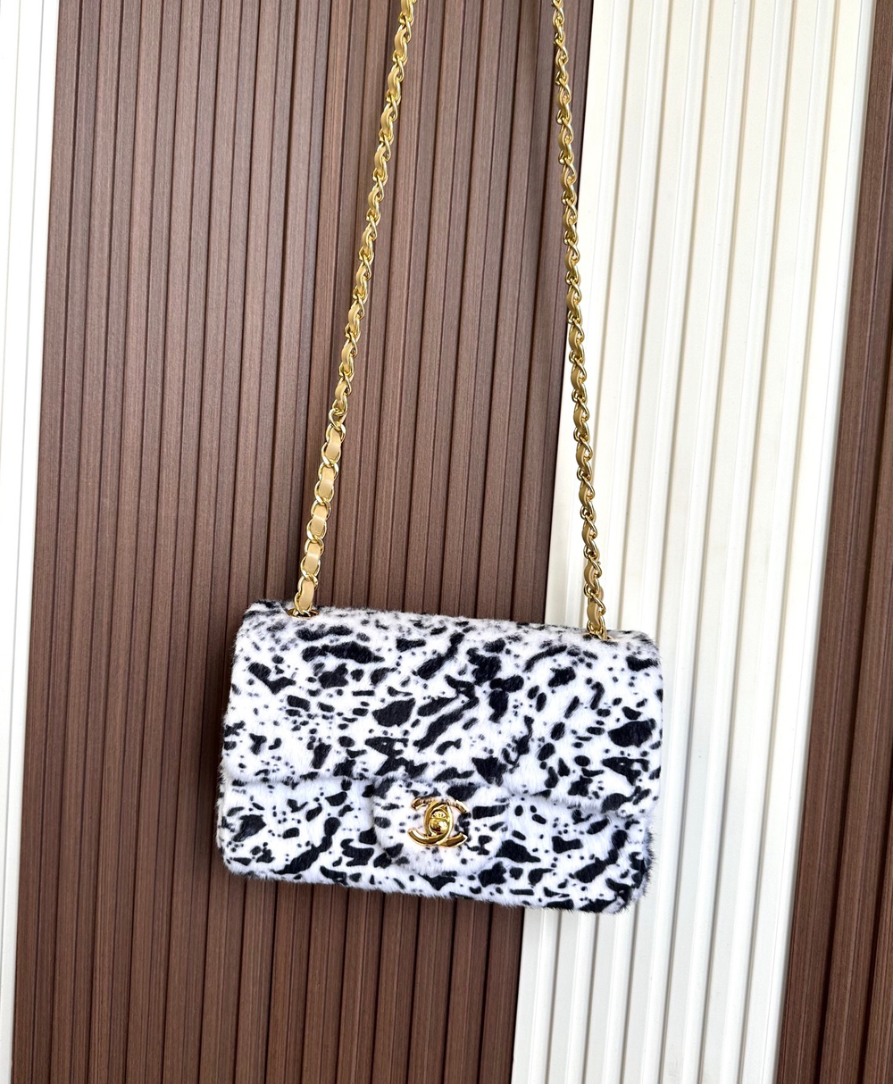 Chanel Mini Classic Handbag 20 cm
