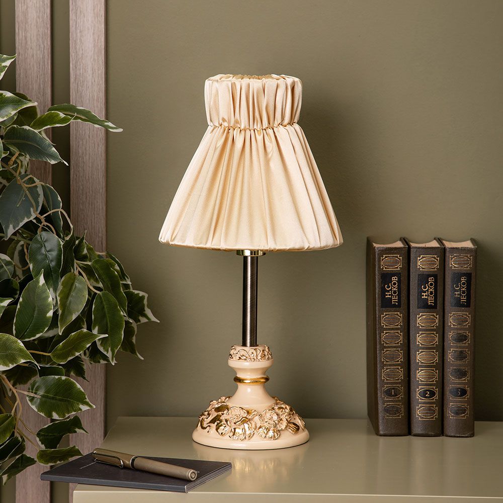 Настольная лампа Лето Weron Айвори с абажуром Адель Айвори