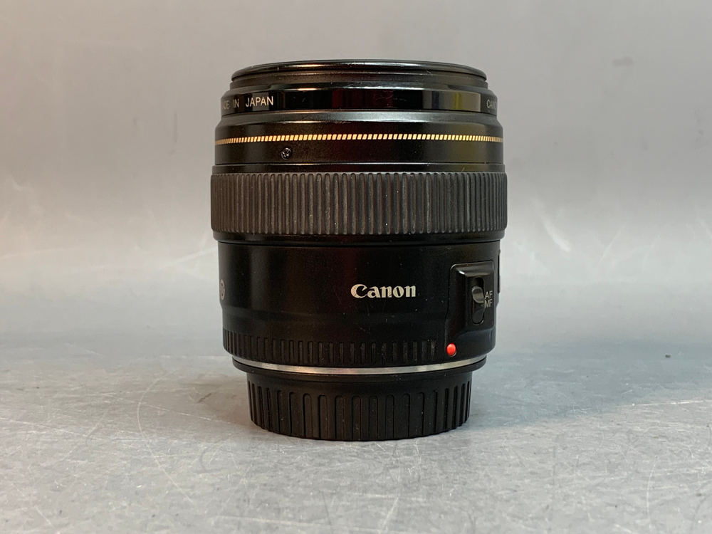 Canon EF 85mm f/1.8 USM внутри пыль
