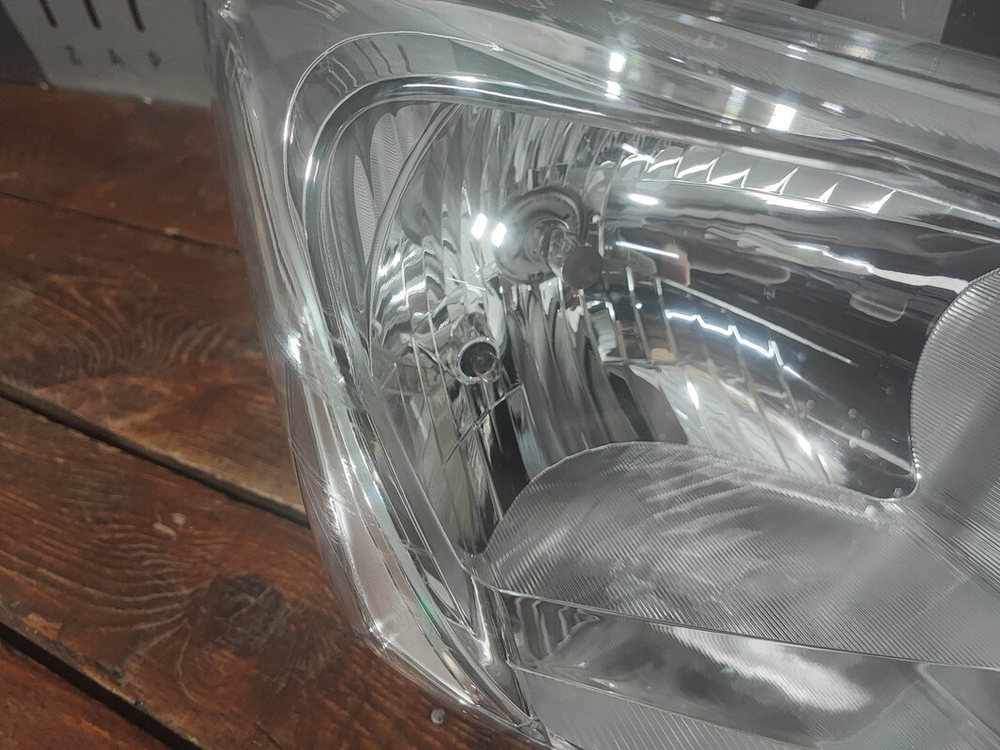 Фара правая галоген Hyundai Creta 1 (GS) 16-21 Б/У Оригинал 92102M0000