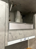 Вытяжка кухонная MACBI Perfa-60G-baf (WHITE) белый, D150мм, 1200м3/ч, полновстраиваемая, мотор 230Ватт, стекло 60см, сенсорное управление + управление жестами