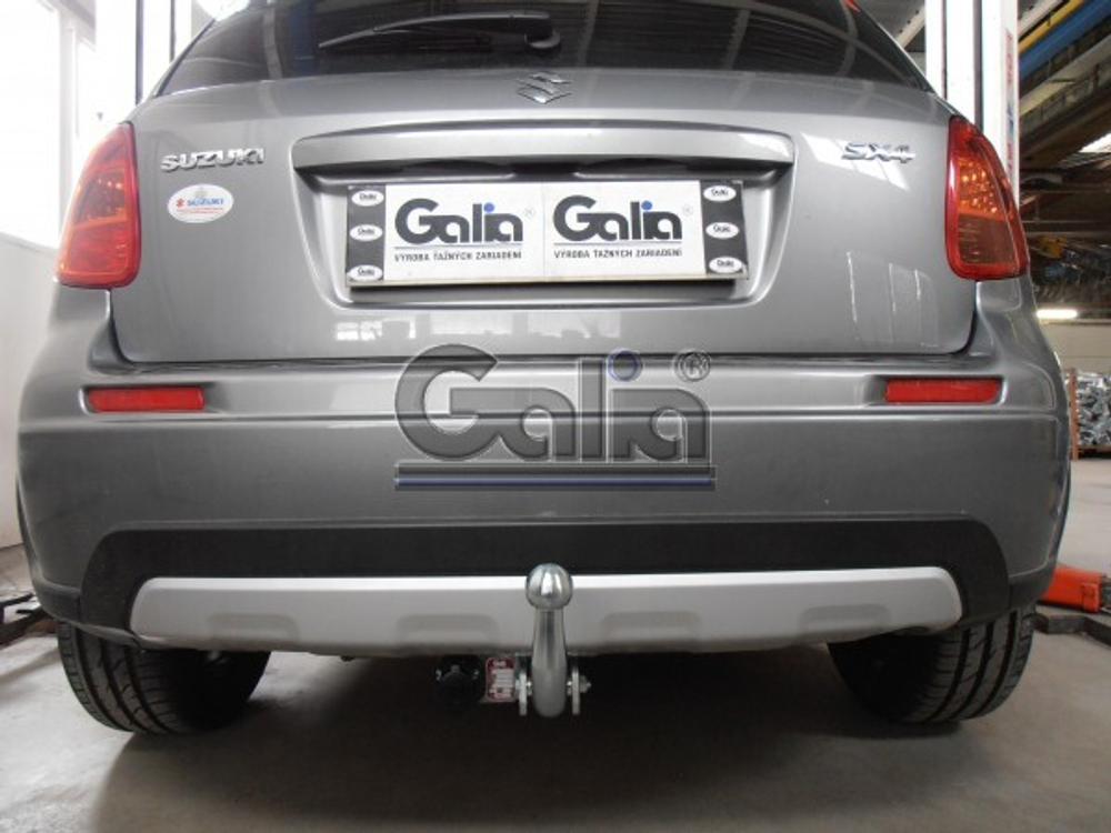 Фаркоп оцинкованный Galia F109A для Suzuki SX4 хетчбек 5 дверей 2006-2013 2WD/4WD, FIAT Sedici 2006-2014(паспорт и сертификат в комплекте)(без электрики)