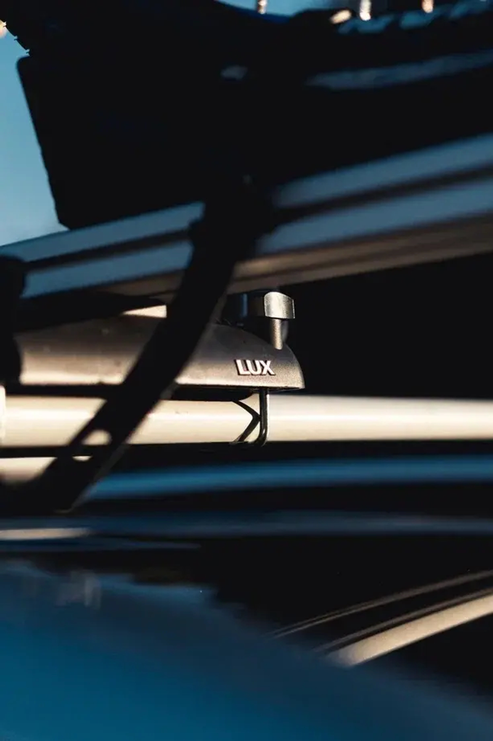 Велокрепления на крышу автомобиля  LUX PROFI 