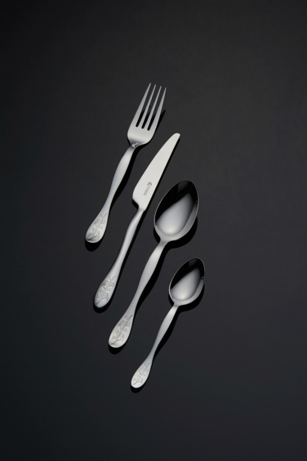 Набор из 16 столовых приборов nightingale