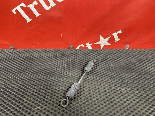 Возвратная пружина тормозных колодок