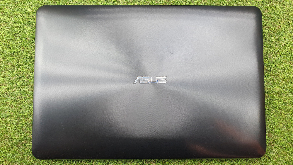 Ноутбук ASUS A8-7/6 Gb/Radeon R5 1 Gb