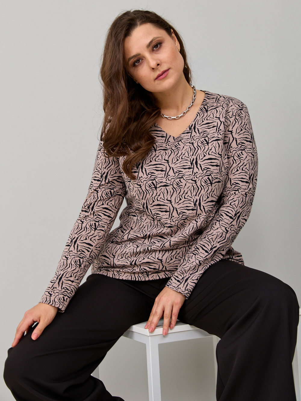 Лонгслив ЛНкл-080/бежевый-зебра