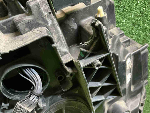 Фара левая VW Passat B8 (2014-2020) LED