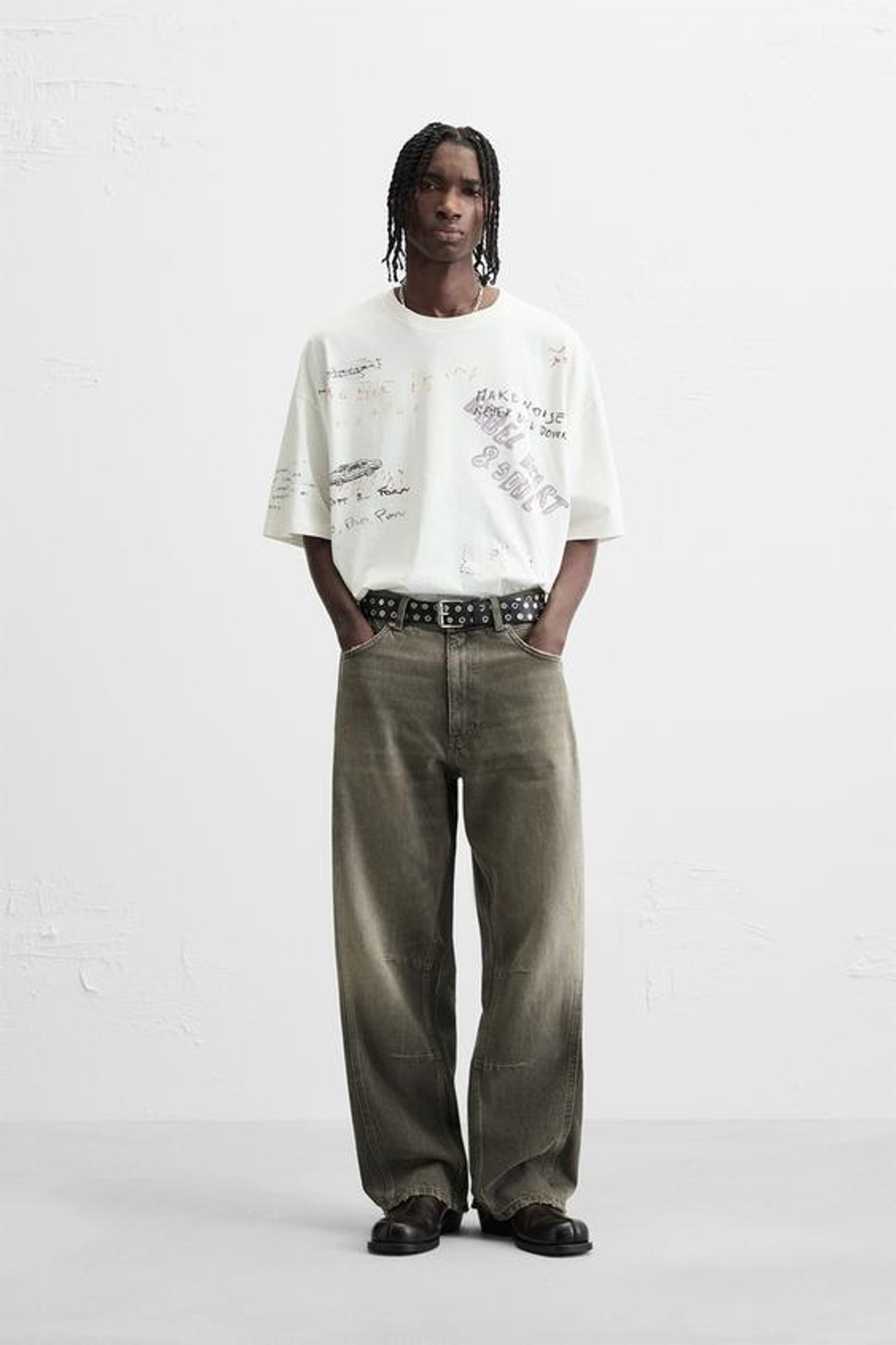 ZARA ФУТБОЛКА ИЗ ТКАНИ С ЭФФЕКТОМ ПОТЕРТОСТИ С ПРИНТОМ, ЭКРЮ