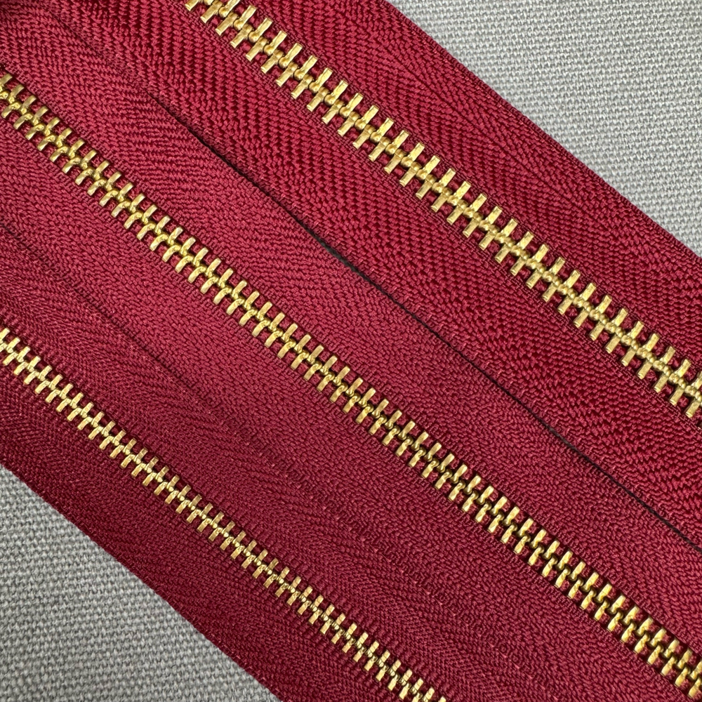 Молния YKK #3 латунь, Япония.