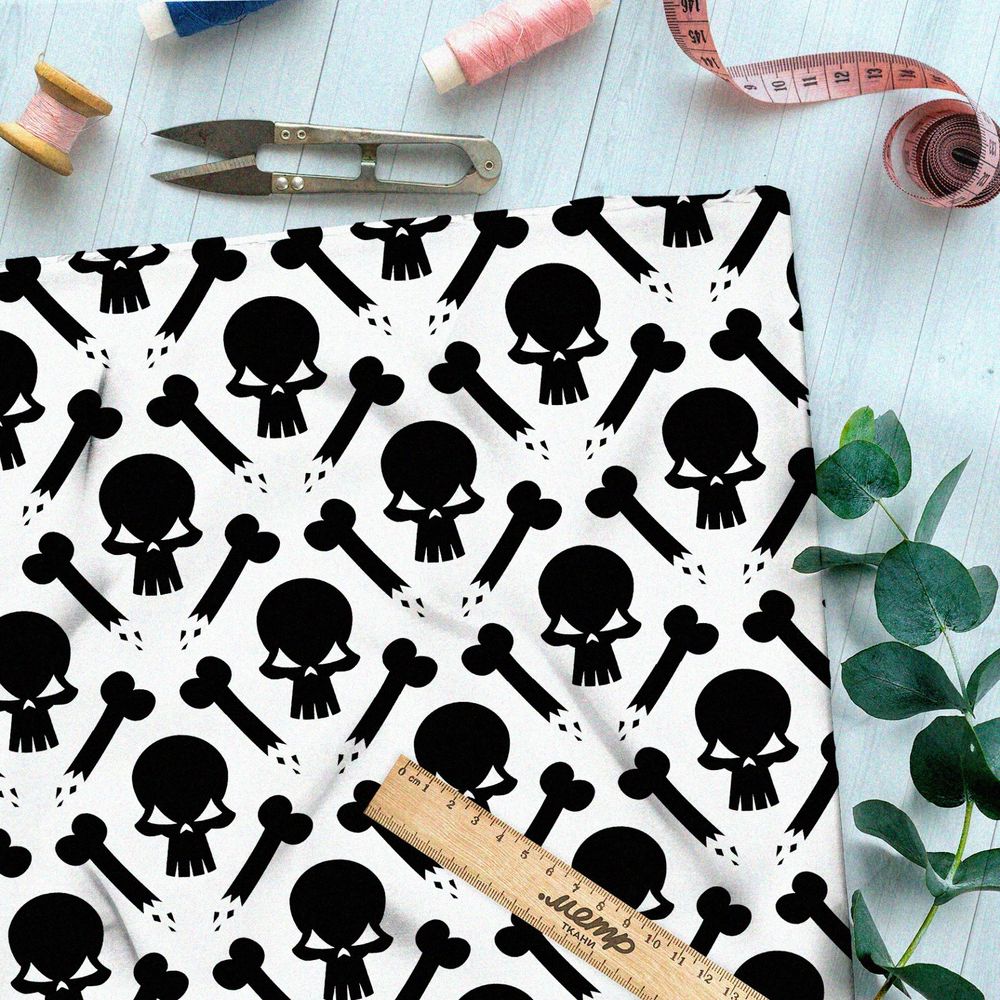 Ткань оксфорд 210 чёрные черепа и кости на бежевом фоне
