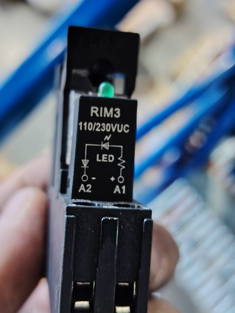 803677569 RCL промежуточное реле 230VAC 2C/O