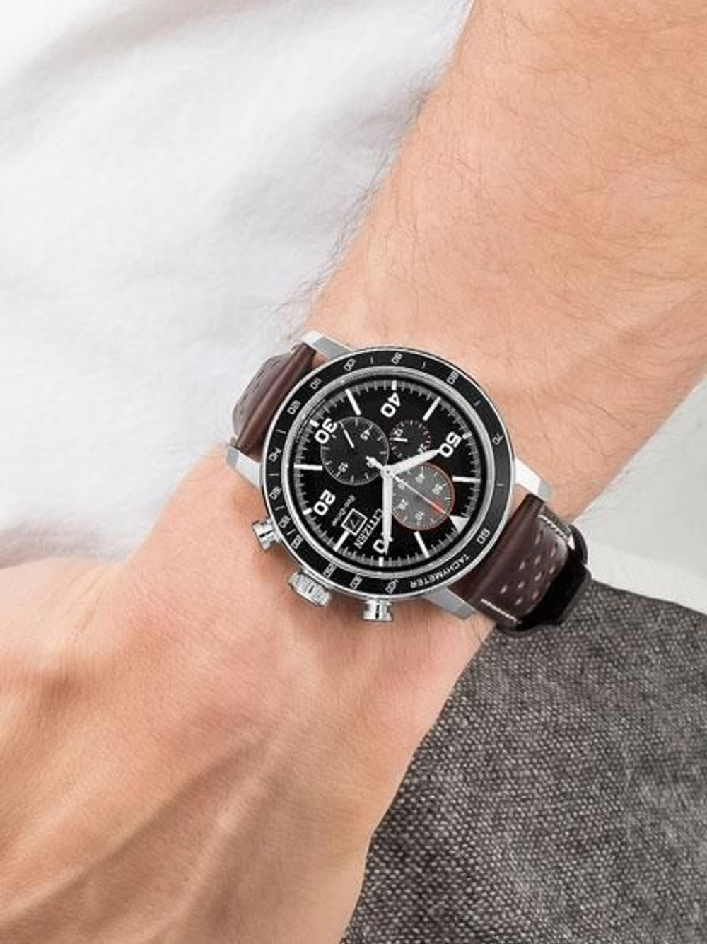 Мужские японские наручные часы Citizen CA0641-24E