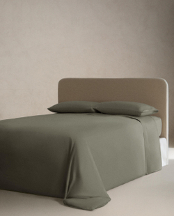 Zara Home - Атласная простыня с эластичной лентой, высота 40 см (300 нитей), синий, 200х200х40 см