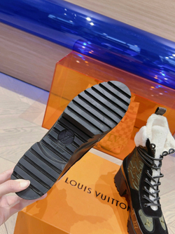 Louis Vuitton Laureate Desert Boot