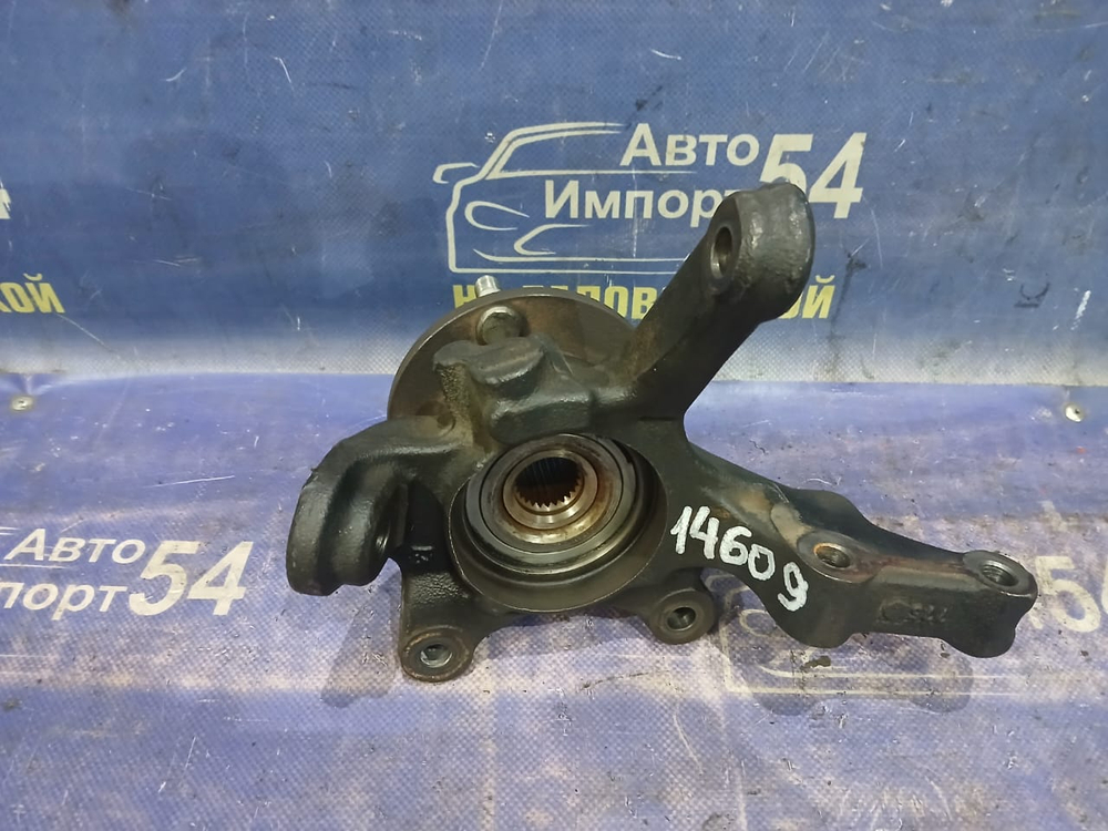 Ступица передняя левая NISSAN AD 1999-2008