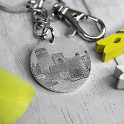 Серебряный круглый брелок с гравировкой фотографии на заказ