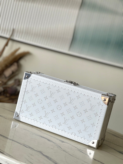 Louis Vuitton 8 Watch Case