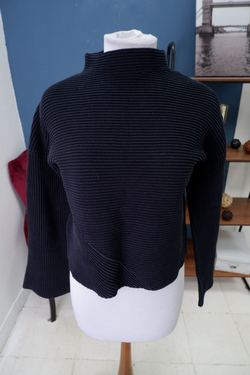 Джемпер базовый 46 размер