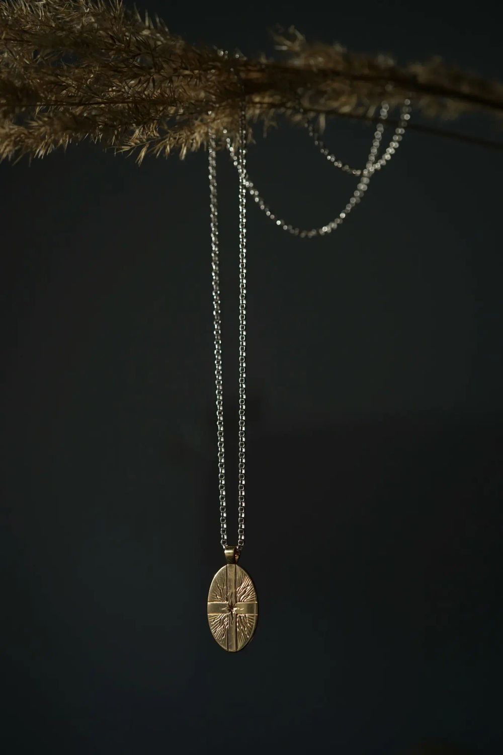 Подвеска Смелым помогает Судьба, позолота