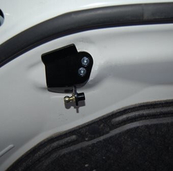 Амортизатор (упор) капота на Mazda 6 08-06(с 2013 г.в.)Autoinnovation