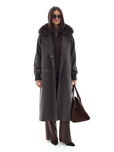 Серое кашемировое пальто с воротом из лисы