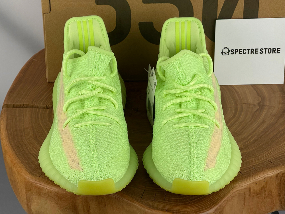 Yееzy Boost 350 v2 Glow