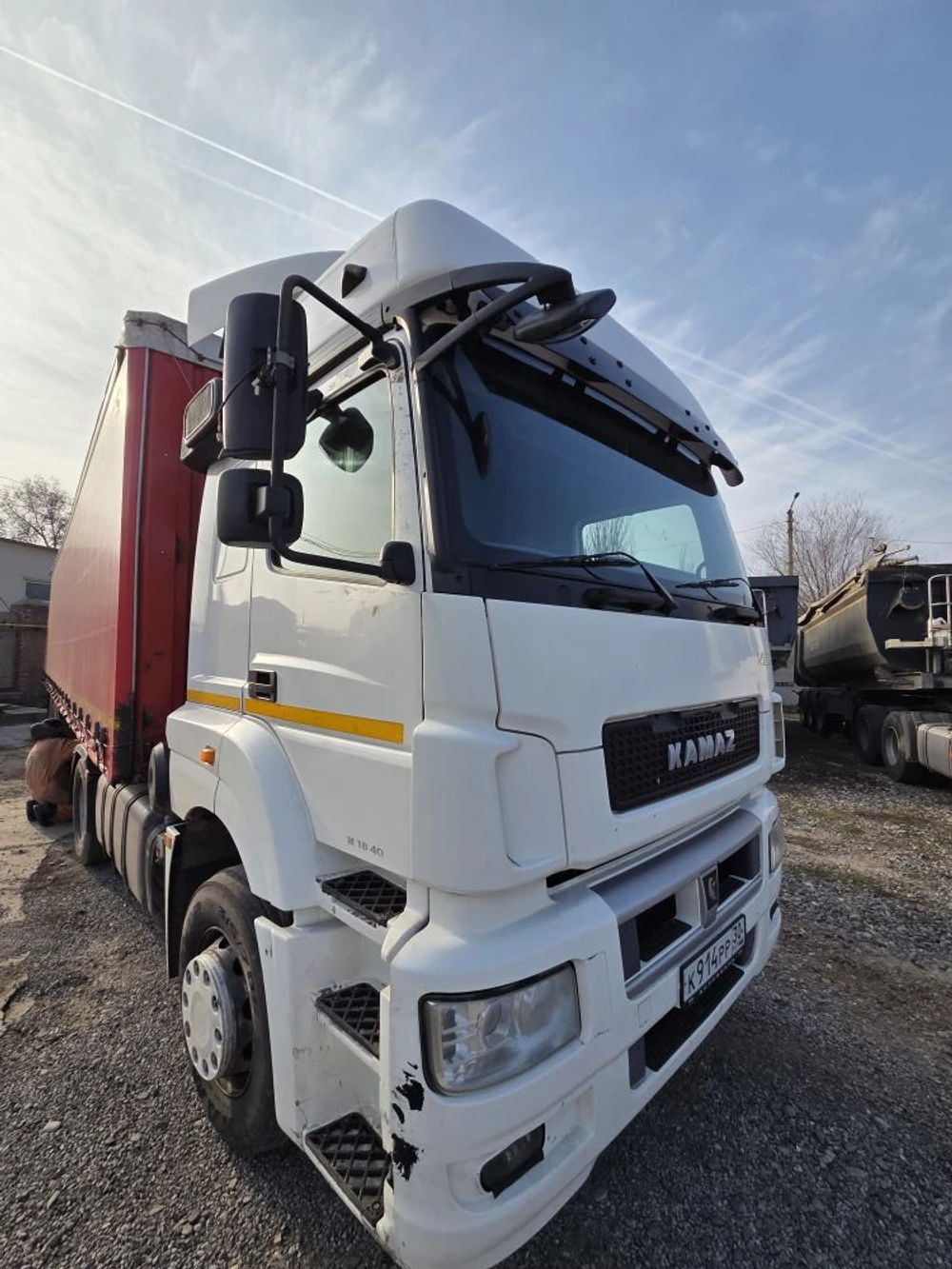КамАЗ 5490 4x2 Седельный тягач 5490-S5 (Дизельный, 12,0 л, 401 л.с., АТ)