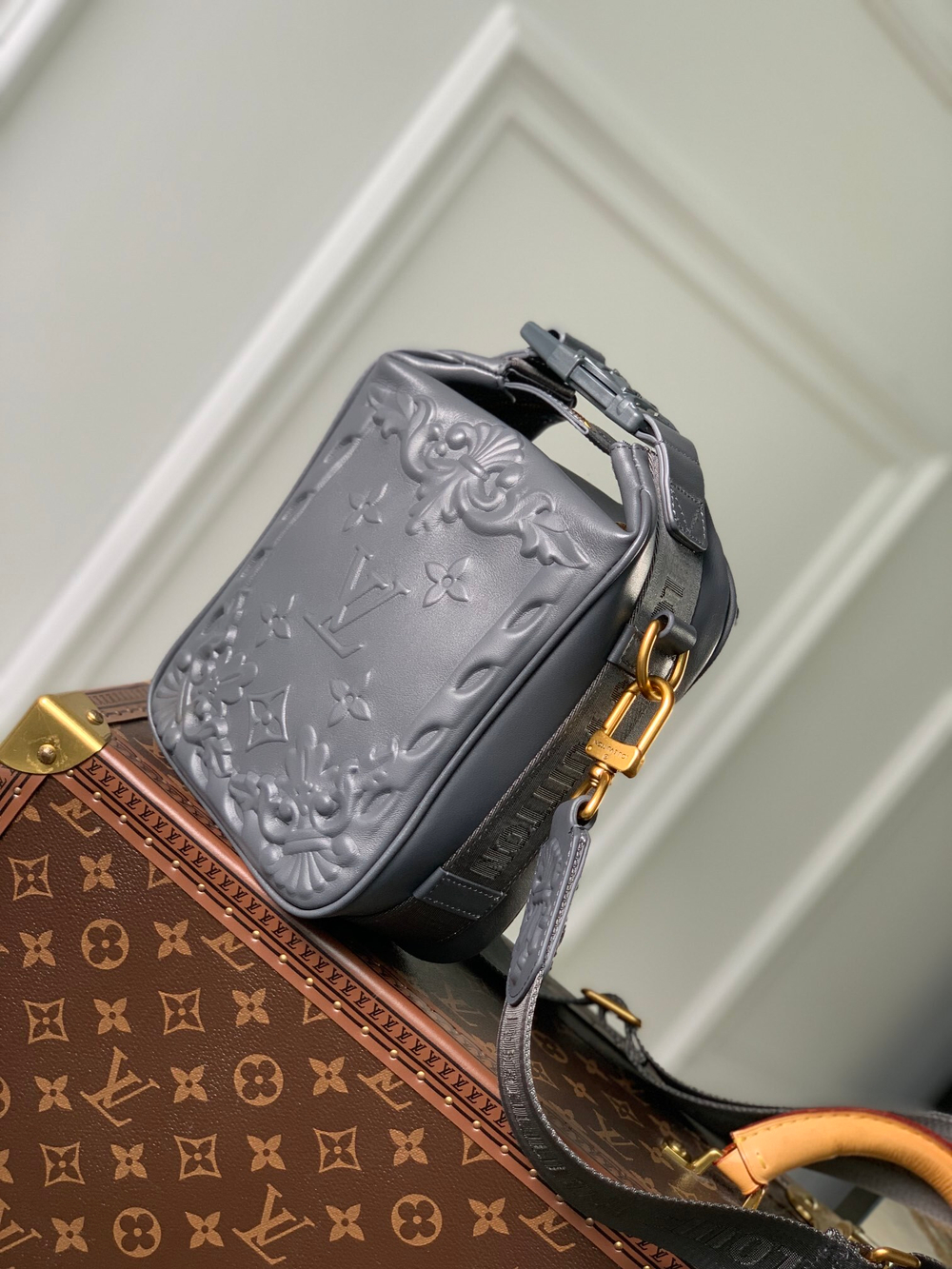 Louis Vuitton Cruiser Messenger