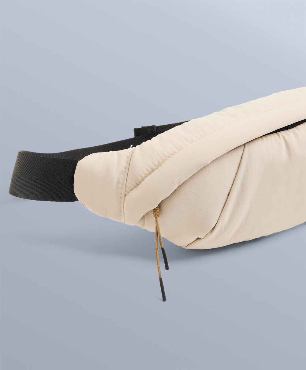 OYSHO Водонепроницаемая нейлоновая поясная сумка, экрю