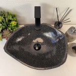 Раковина из речного камня RS-65367 48*37*15 0857